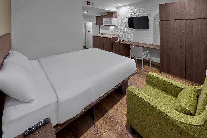 Extended Suites Saltillo Galerias Phòng bức ảnh